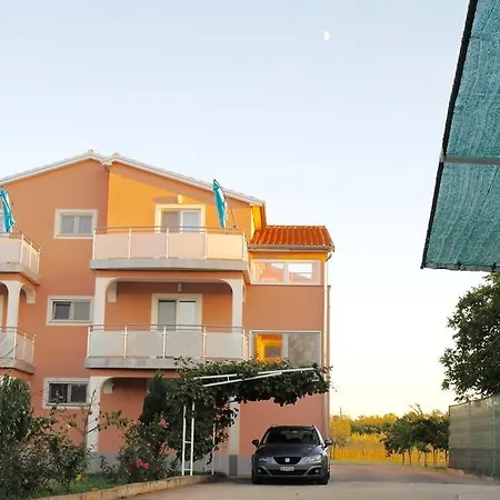 Apartment Zubonja
